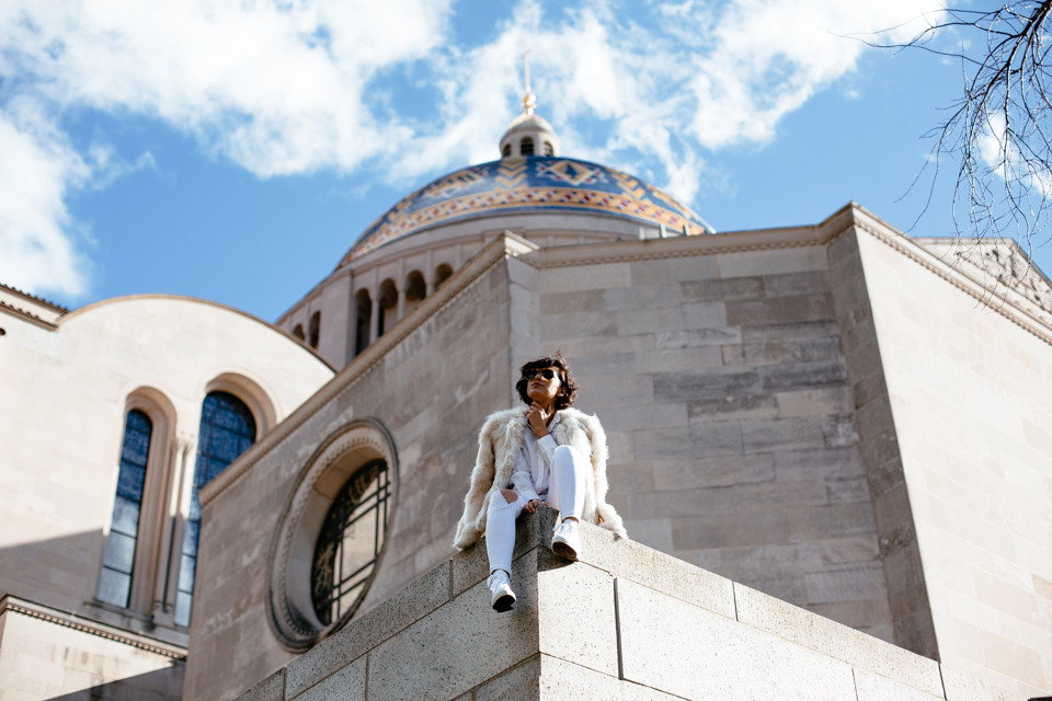 Moonrise-District-Basilica-DC-all white-fur coat-converse-20