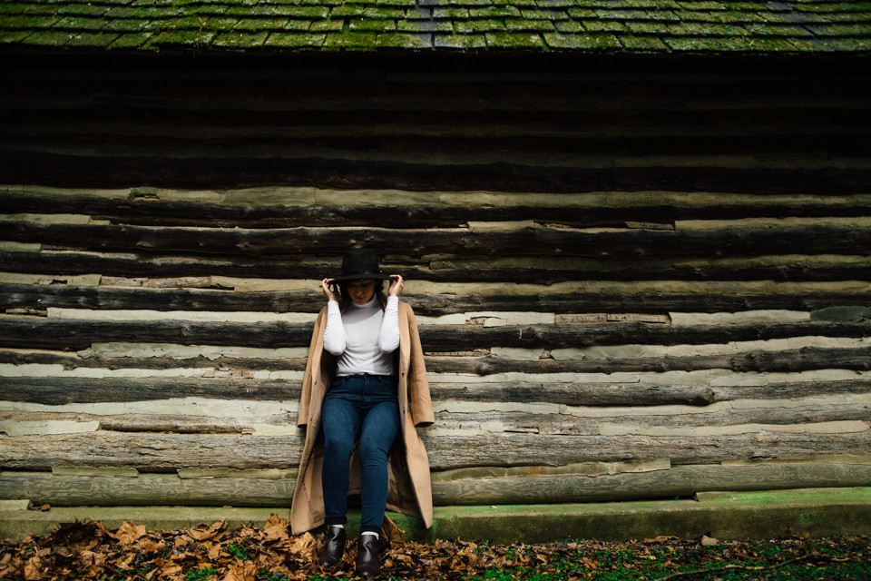 moonrise-district-fog-forever-21-camel-coat-high-waisted-jeans-fedora-white-turtleneck-20