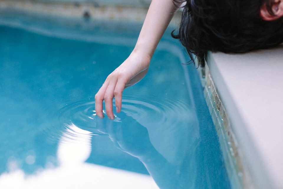 moonrise_district-zara-blue_dress-pool-19